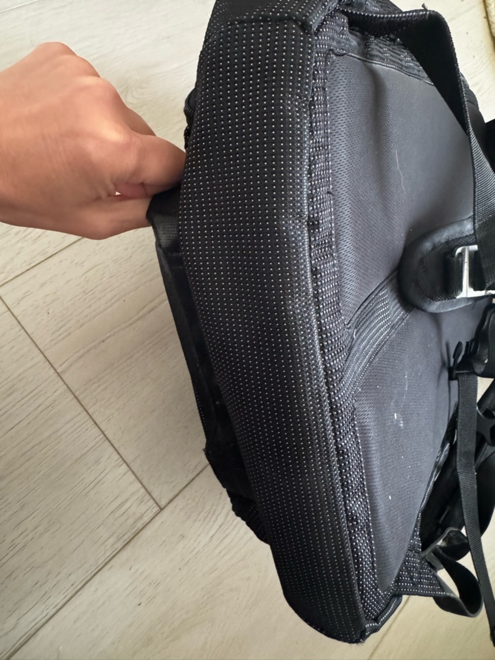 Thule Crossover Backpack - Picture 7 of 7